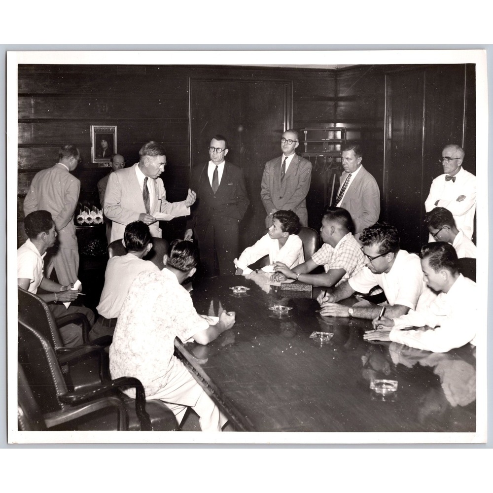 Vintage‎ 1950s Black & White Photograph Men's Business Meeting Boardroom Group